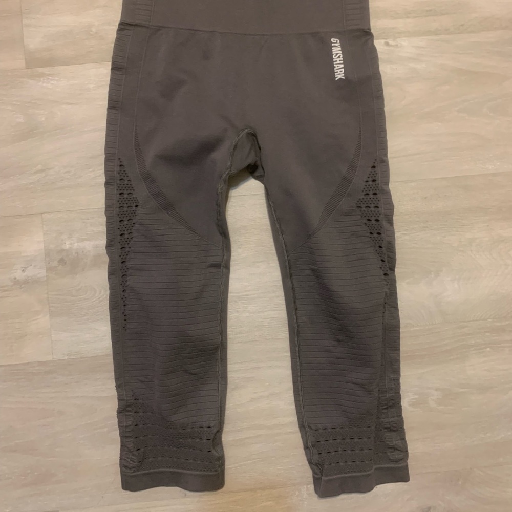 Gymshark grey 3/4 ankle leggings
